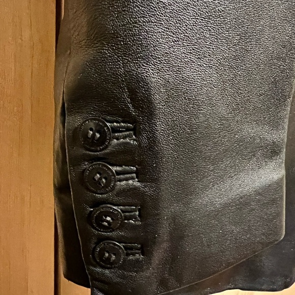 Keneth Cole leather jacket. - Picture 3 of 4